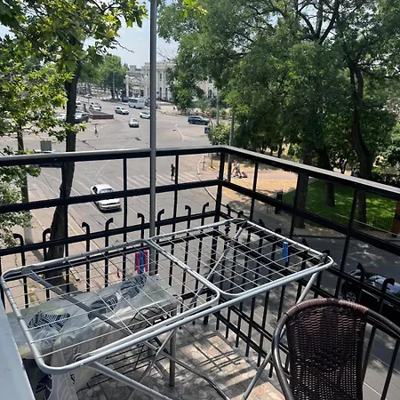 Apartment возле жд вокзала и старосенной площади *
